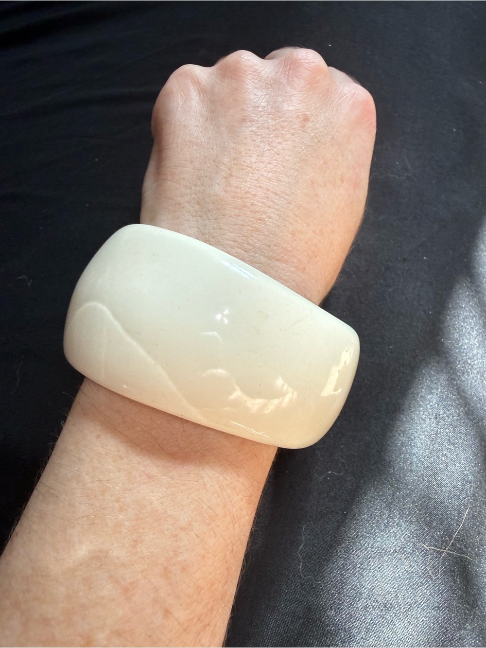 A-Symmetrical Cream Wireless Wearable Bracelet